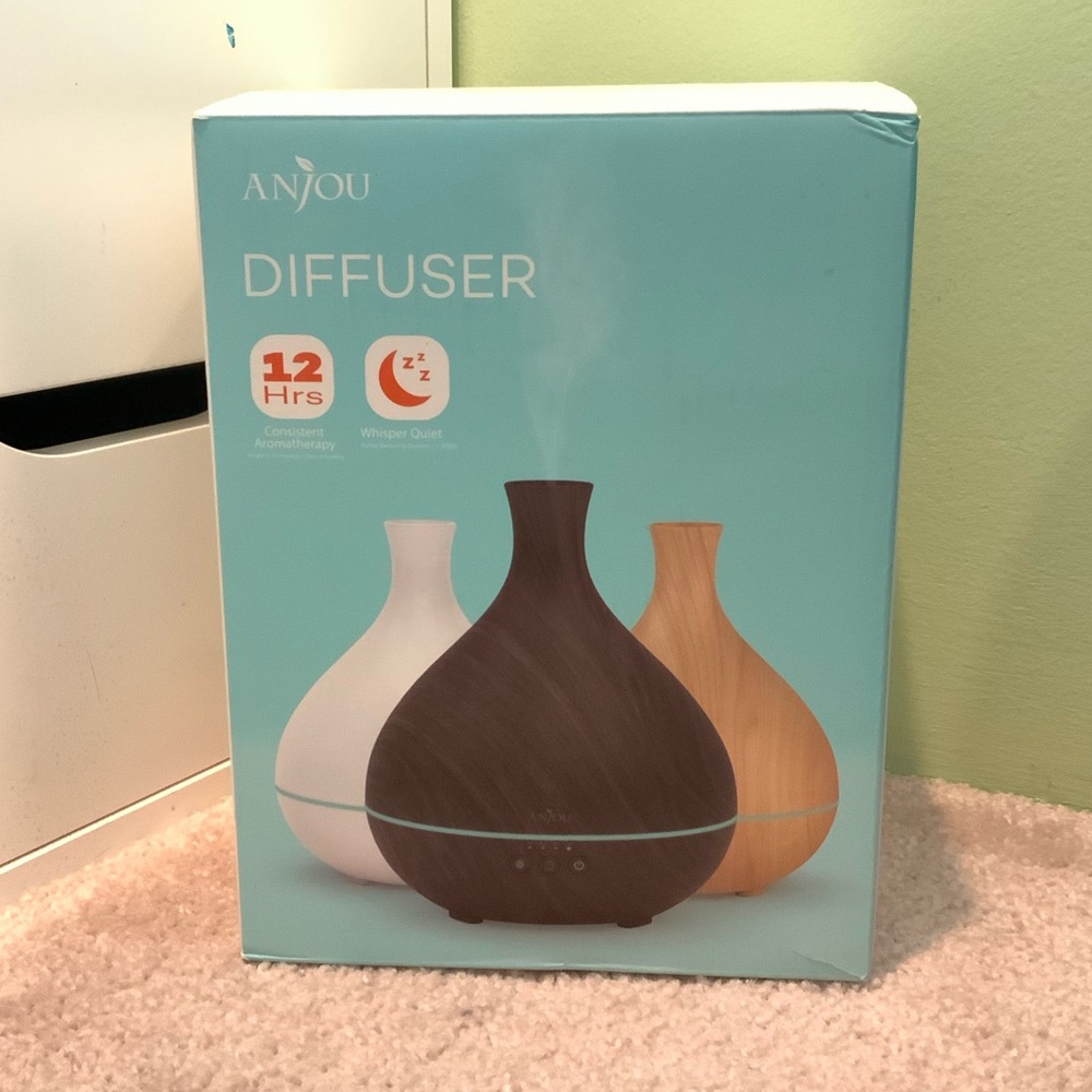 Anjou White Essential Oil Diffuser